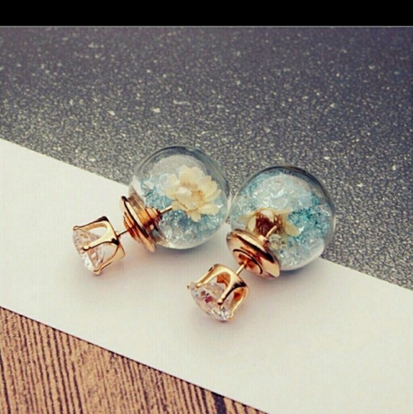 Glass bubble earrings filled w/rhinestones/flowers - Picture 4 of 4